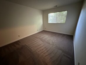 255 S Rengstorff Ave in Mountain View, CA - Building Photo - Building Photo