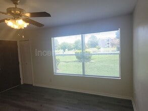 4736 Walden Cir in Orlando, FL - Foto de edificio - Building Photo