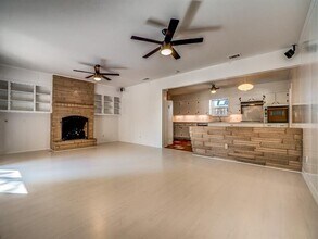 1556 Mapleton Dr in Dallas, TX - Building Photo - Building Photo