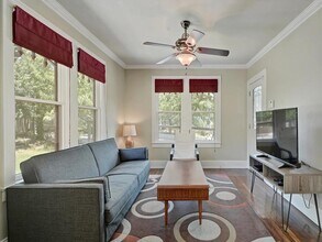 66 Chicon St in Austin, TX - Building Photo - Building Photo