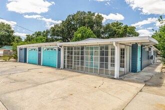 1213 N Pine Hills Rd in Orlando, FL - Building Photo - Building Photo