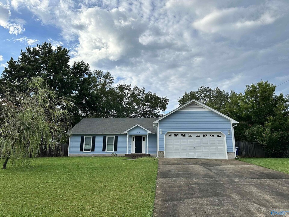 108 Brass Oak Dr in Madison, AL - Building Photo