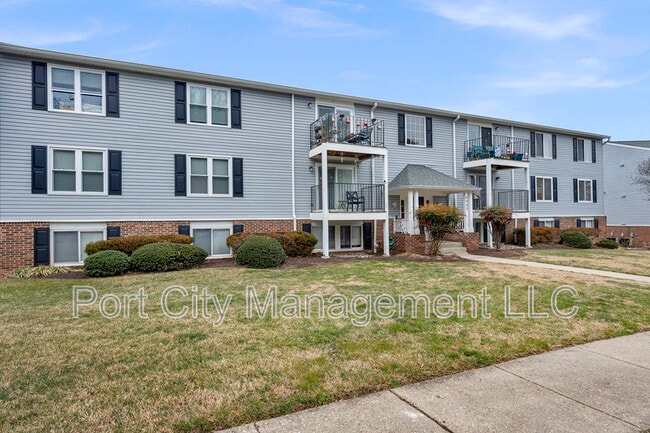 8030 Abbey Ct in Pasadena, MD - Building Photo - Building Photo