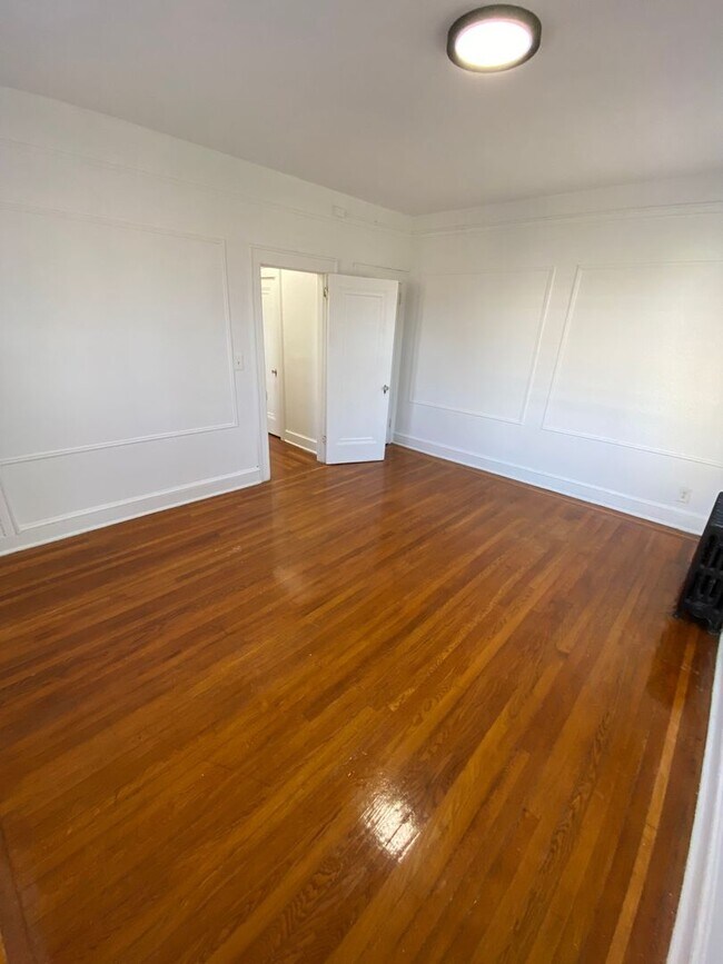 Berkeley Arms Apartment Homes in Rutherford, NJ - Building Photo - Building Photo