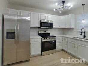 1319 Country Ridge Ln in Indianapolis, IN - Building Photo - Building Photo