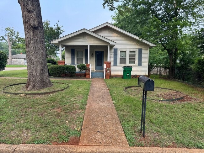 property at 900 S Micheaux Ave