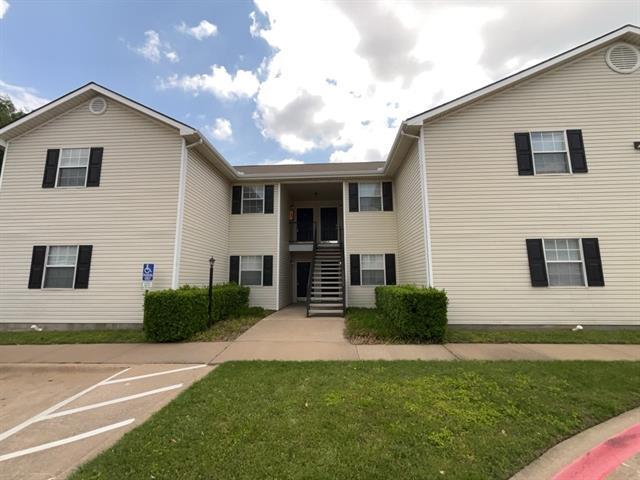 property at 125 NE Johnson Ave