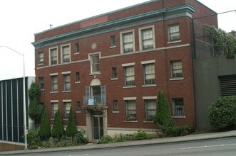 The Embassy Apartments in Seattle, WA - Building Photo - Building Photo