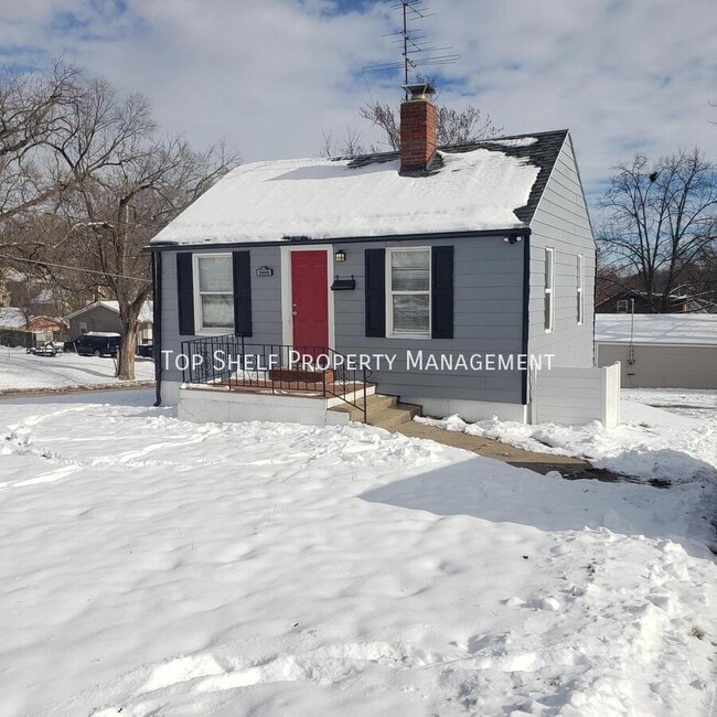 property at 3605 SW 9th St