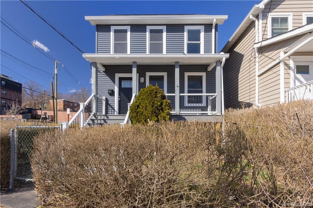 284 High Ave in Nyack, NY - Building Photo