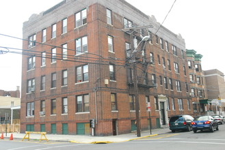 701-703 29th St in Union City, NJ - Building Photo - Building Photo