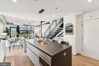 2125 14th St NW in Washington, DC - Foto de edificio - Building Photo