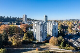 Palace Quay II in New Westminster, BC - Building Photo - Building Photo