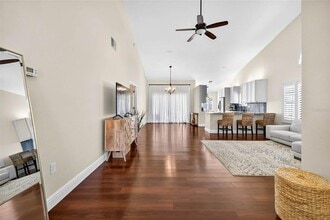 4180 Brentwood Park Cir in Tampa, FL - Building Photo - Building Photo