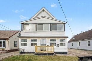 13622 Carrington Ave in Cleveland, OH - Building Photo