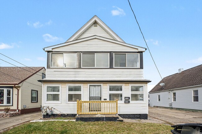 property at 13622 Carrington Ave