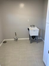 8841 Sovereign Rd in San Diego, CA - Building Photo - Building Photo