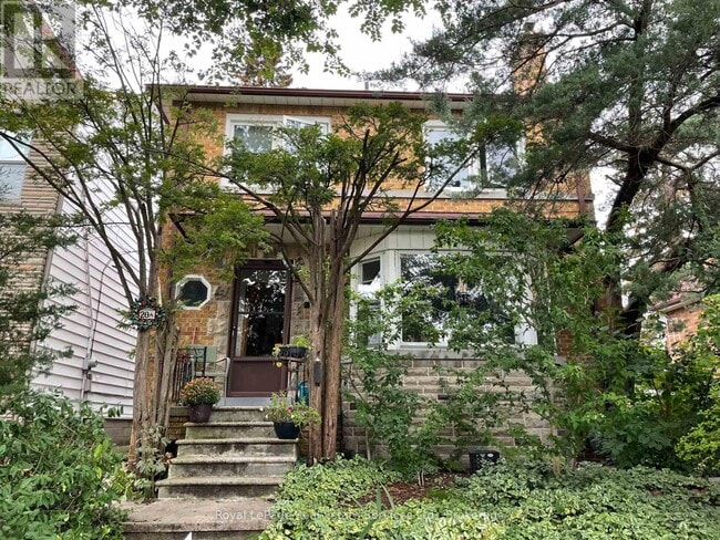 property at 20 A Lavinia Ave