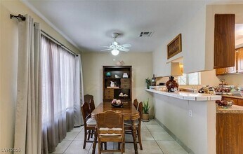 6932 Kilgore Dr, Unit A in Las Vegas, NV - Building Photo - Building Photo