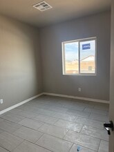 10623 E 45th St in Yuma, AZ - Building Photo - Building Photo