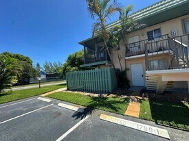 1799 Fairview Villas Dr, Unit 1 in West Palm Beach, FL - Building Photo