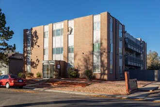 Harambee in Aurora, CO - Foto de edificio - Building Photo