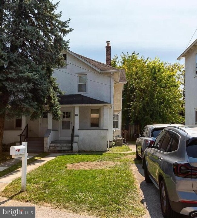 332 E Conestoga Rd in Wayne, PA - Building Photo - Building Photo