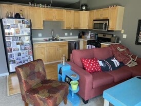 2080 N Commerce St, Unit 206 in Milwaukee, WI - Building Photo