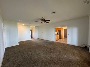 609 Shoreline Dr in Wichita Falls, TX - Building Photo - Building Photo