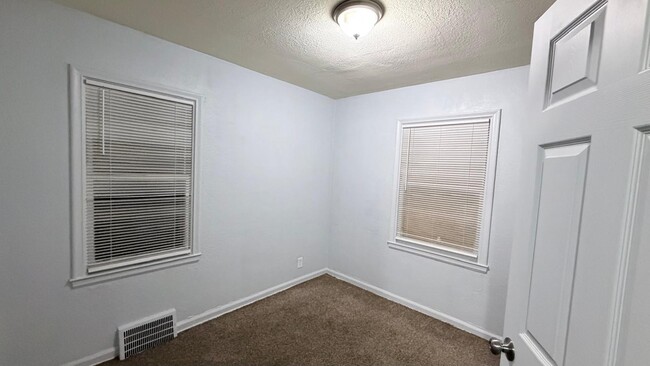 18703 Waltham St in Detroit, MI - Building Photo - Building Photo