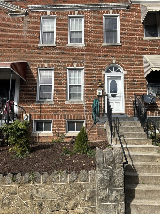 property at 1039 Quebec Pl NW