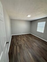 503 Park Ln in Cleveland, TX - Building Photo - Building Photo