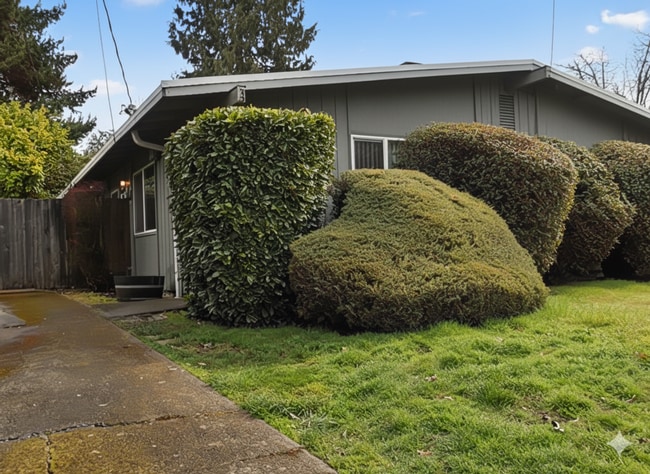 629 NW 30th St