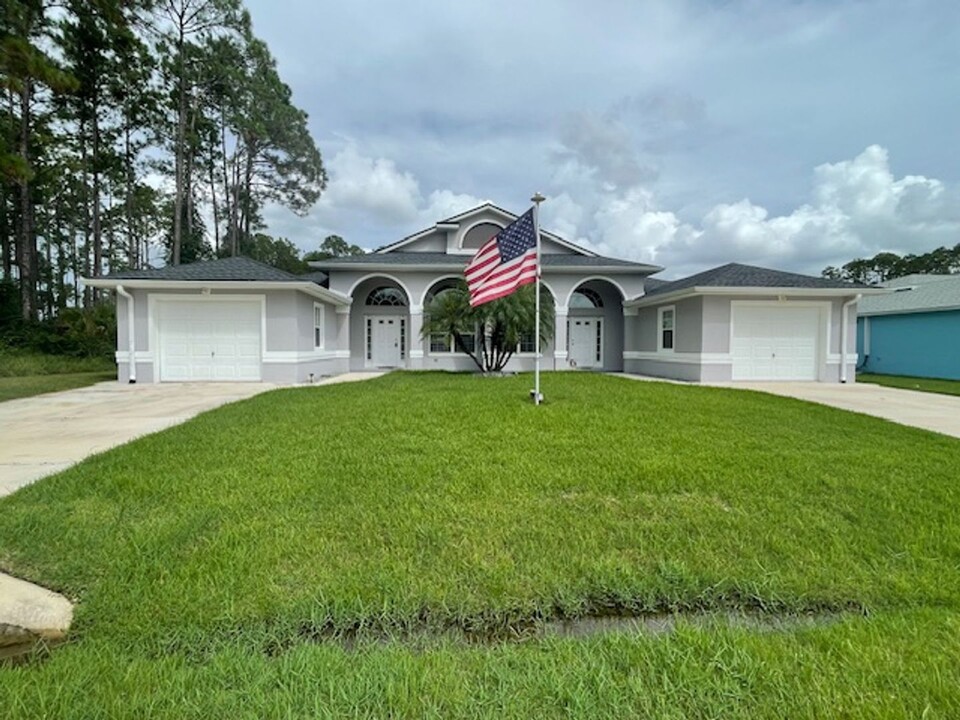 23 Ridley Ln in Palm Coast, FL - Foto de edificio