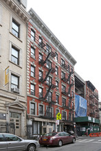 56-58 Macdougal St in New York, NY - Foto de edificio - Primary Photo