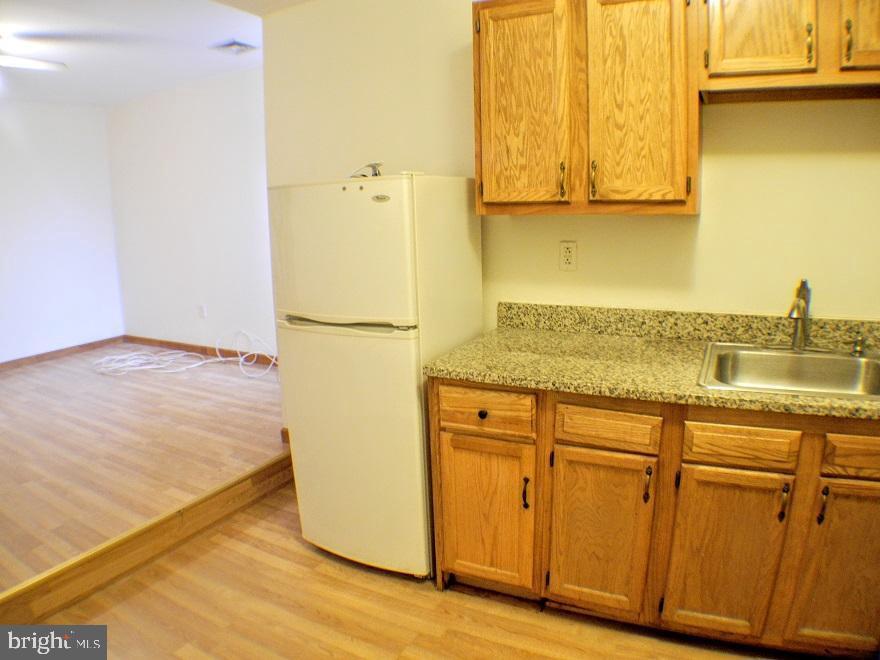 503 N 40th St-Unit -3RD FLOOR in Philadelphia, PA - Foto de edificio