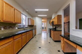 8315 Mission Estates Dr in Houston, TX - Building Photo - Building Photo