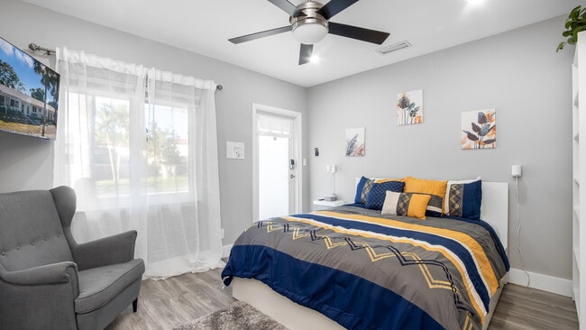 1400 NE 14th St, Unit 1402 B in Fort Lauderdale, FL - Building Photo - Building Photo