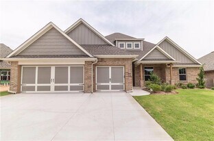 3140 Drake Crest Dr in Edmond, OK - Building Photo