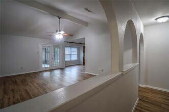 2213 Shady Brook Dr in Bedford, TX - Building Photo - Building Photo