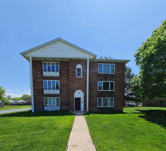 215 E Naperville Rd, Unit 2E