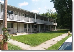 Greensview Apartments in Danbury, CT - Building Photo