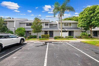 2739 NW 42nd Ave in Coconut Creek, FL - Building Photo - Building Photo