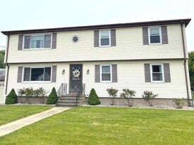 3 Carmen St in New Haven, CT - Building Photo