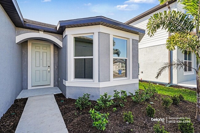 9711 Redwood Hts Rd in Thonotosassa, FL - Foto de edificio - Building Photo