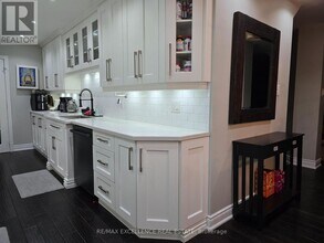 50 Elizabeth St S in Brampton, ON - Building Photo - Building Photo