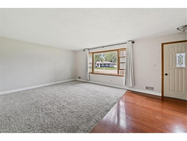 237 Motel Ave in Red Wing, MN - Building Photo - Building Photo