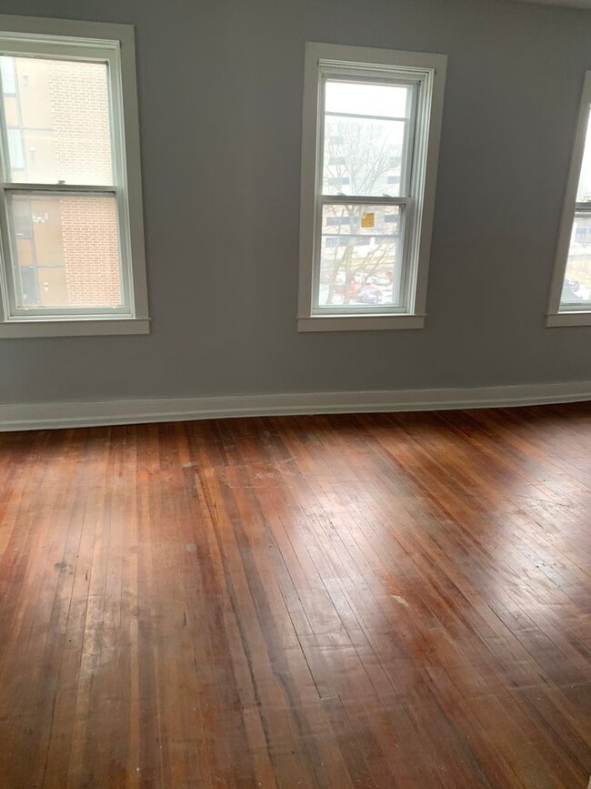property at 725 Washington St