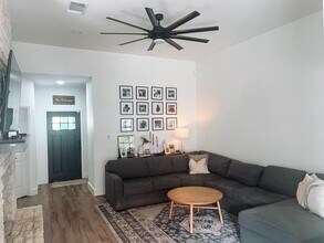 1000 Blue Bird Ct in Round Rock, TX - Building Photo - Building Photo