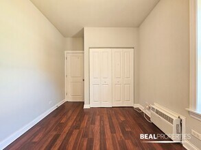 744 W Addison St in Chicago, IL - Building Photo - Building Photo